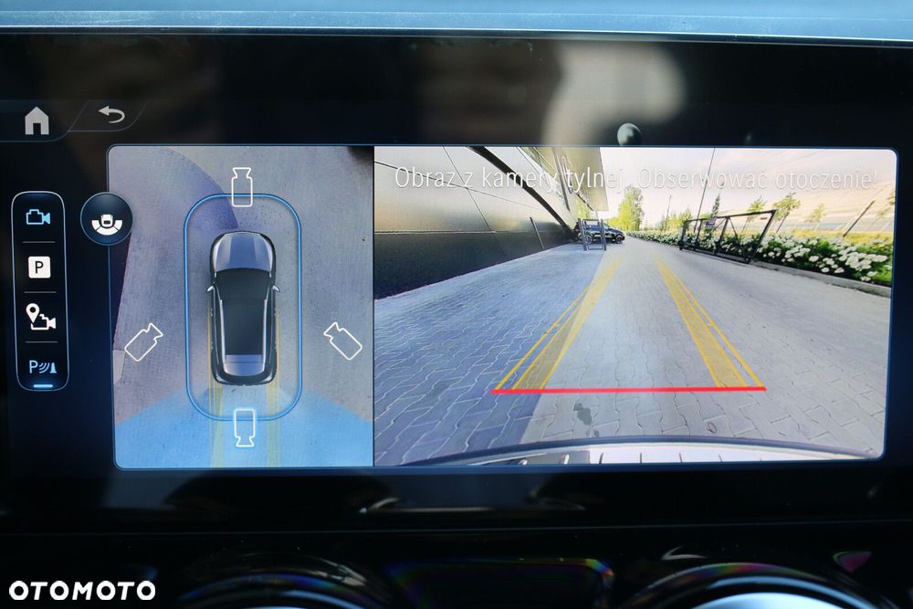 Mercedes-Benz GLA - 16