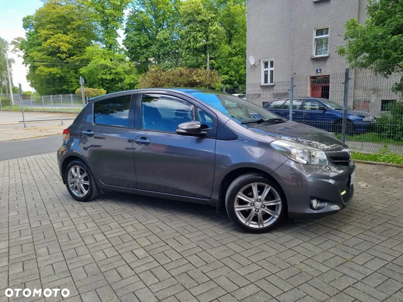 Toyota Yaris 1.33 Premium - 7