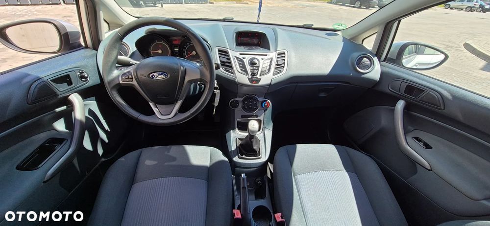 Ford Fiesta 1.25 Ambiente - 8