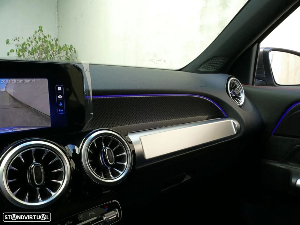 Mercedes-Benz GLB 180 d AMG Line - 16