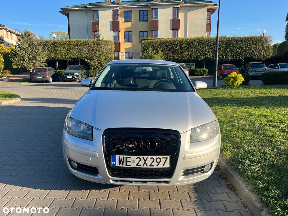 Audi A3 3-drzwiowe 1.4 TFSI Ambiente - 2