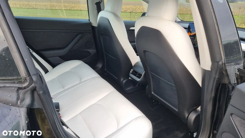 Tesla Model 3 - 27