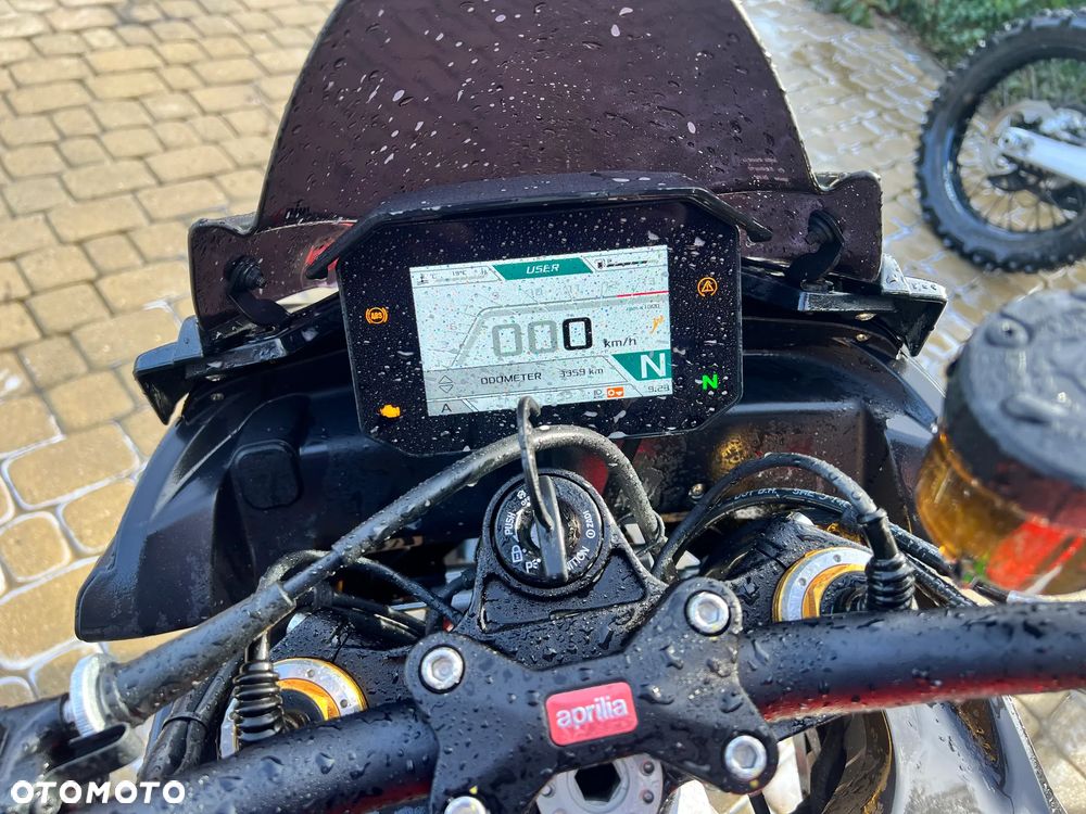 Aprilia Tuono - 6