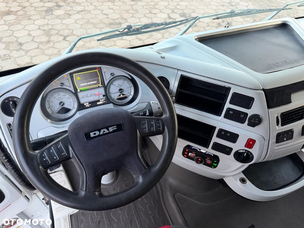 DAF XF 106 530 PUSHER 6x2 / RETARDER INTARDER / 3 OSIE / PRZEBIEG 668 851 KM / NAJMOCNIEJSZY SILNIK 530 KM / NAJWIĘKSZA KABINA SUPER SPACE CAB / 2017 ROK !! - 24