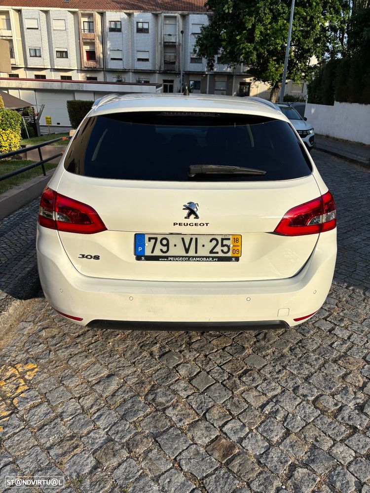 Peugeot 308 SW - 11