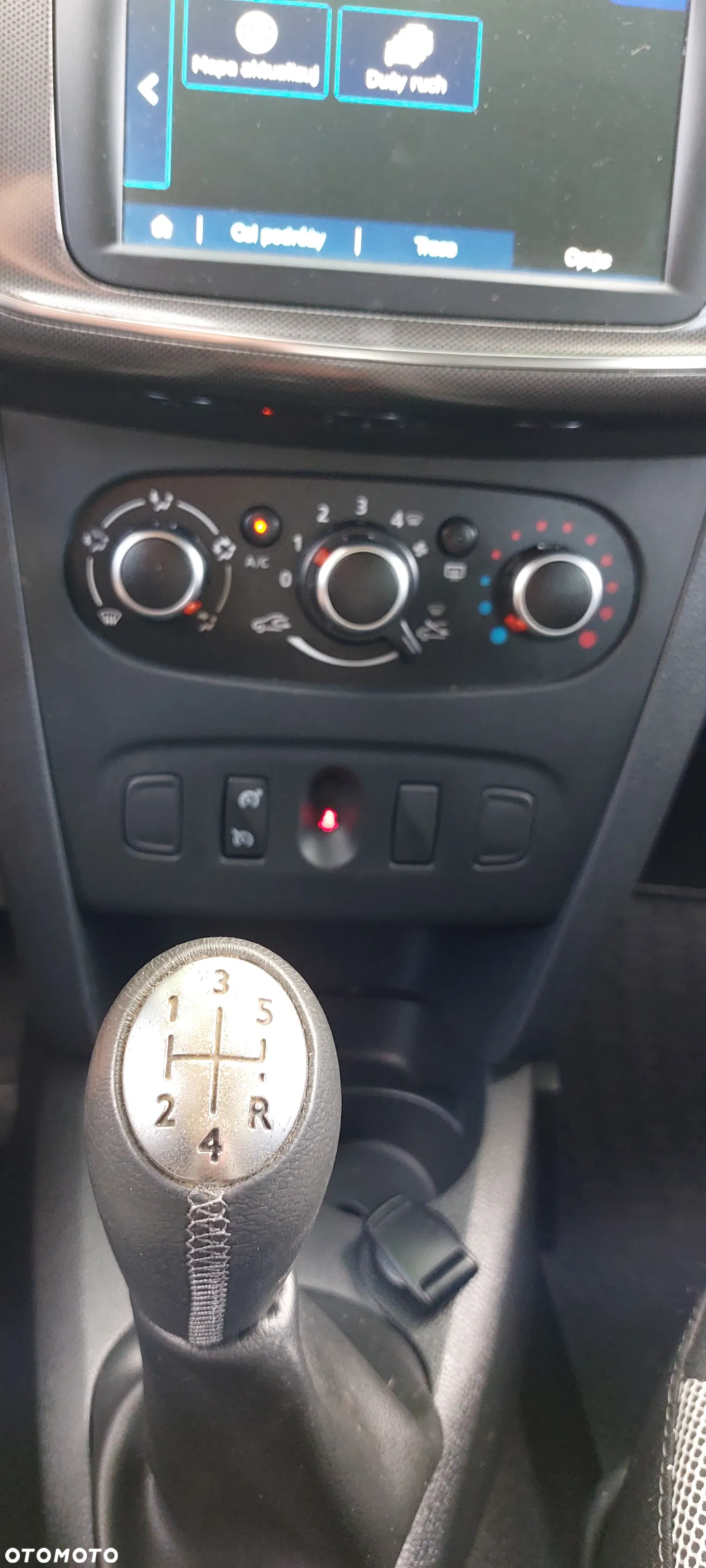 Dacia Logan MCV 0.9 TCe Stepway S&S - 32