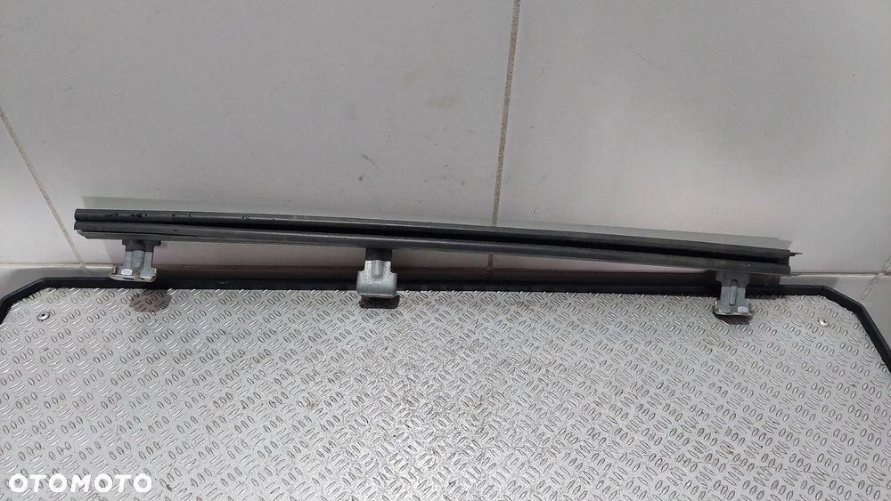 PROWADNICA SZYBY DRZWI PRAWY PRZÓD RENAULT MASTER III - IV 3-4 NR 8200683411 - 3