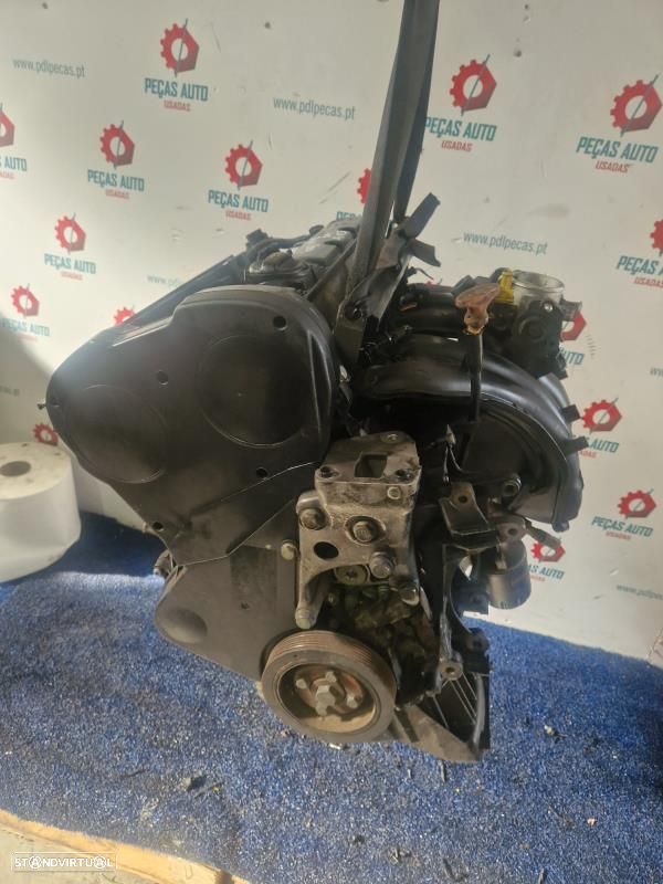 Motor Combustão Peugeot 407 (6D_) - 4