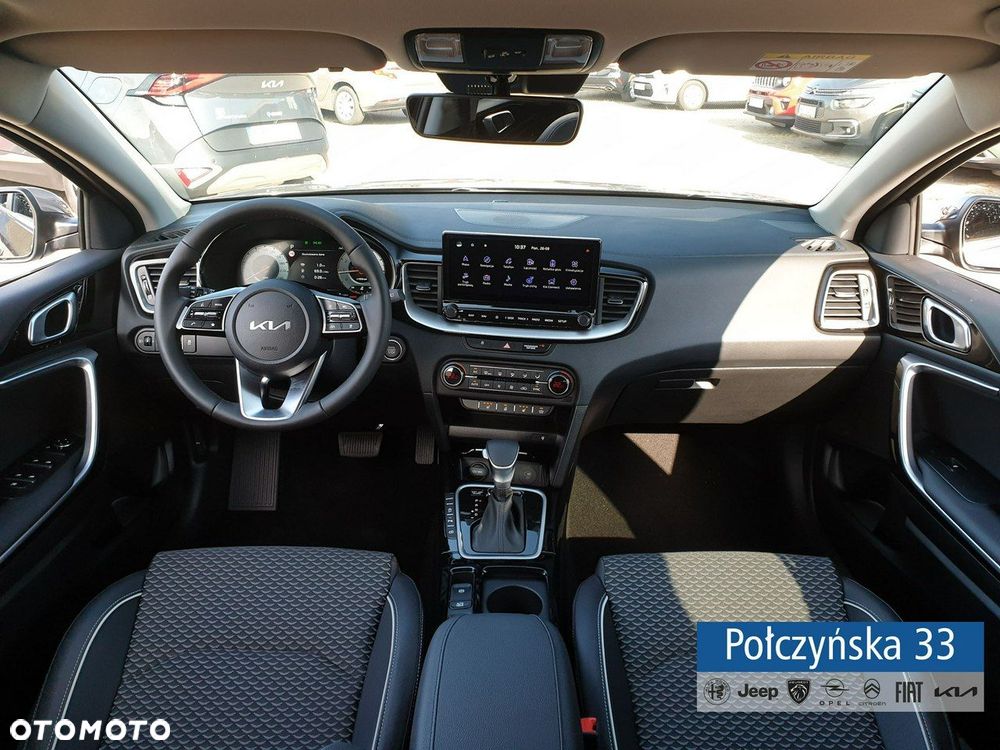 Kia XCeed - 10