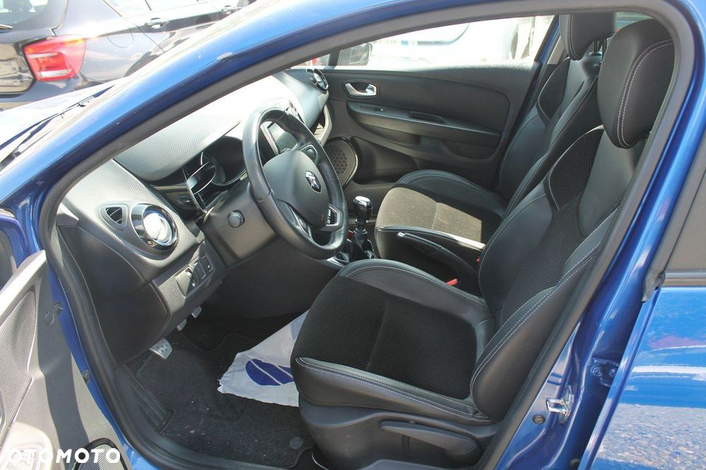 Renault Clio - 9