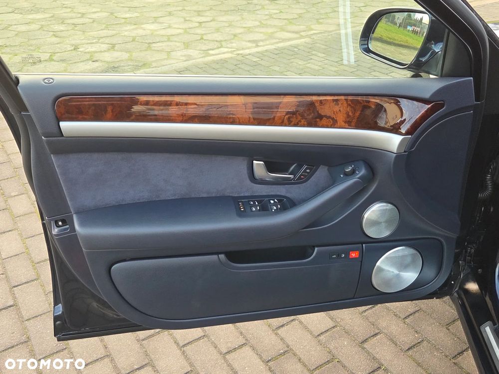 Audi A8 4.2 FSI Quattro - 18