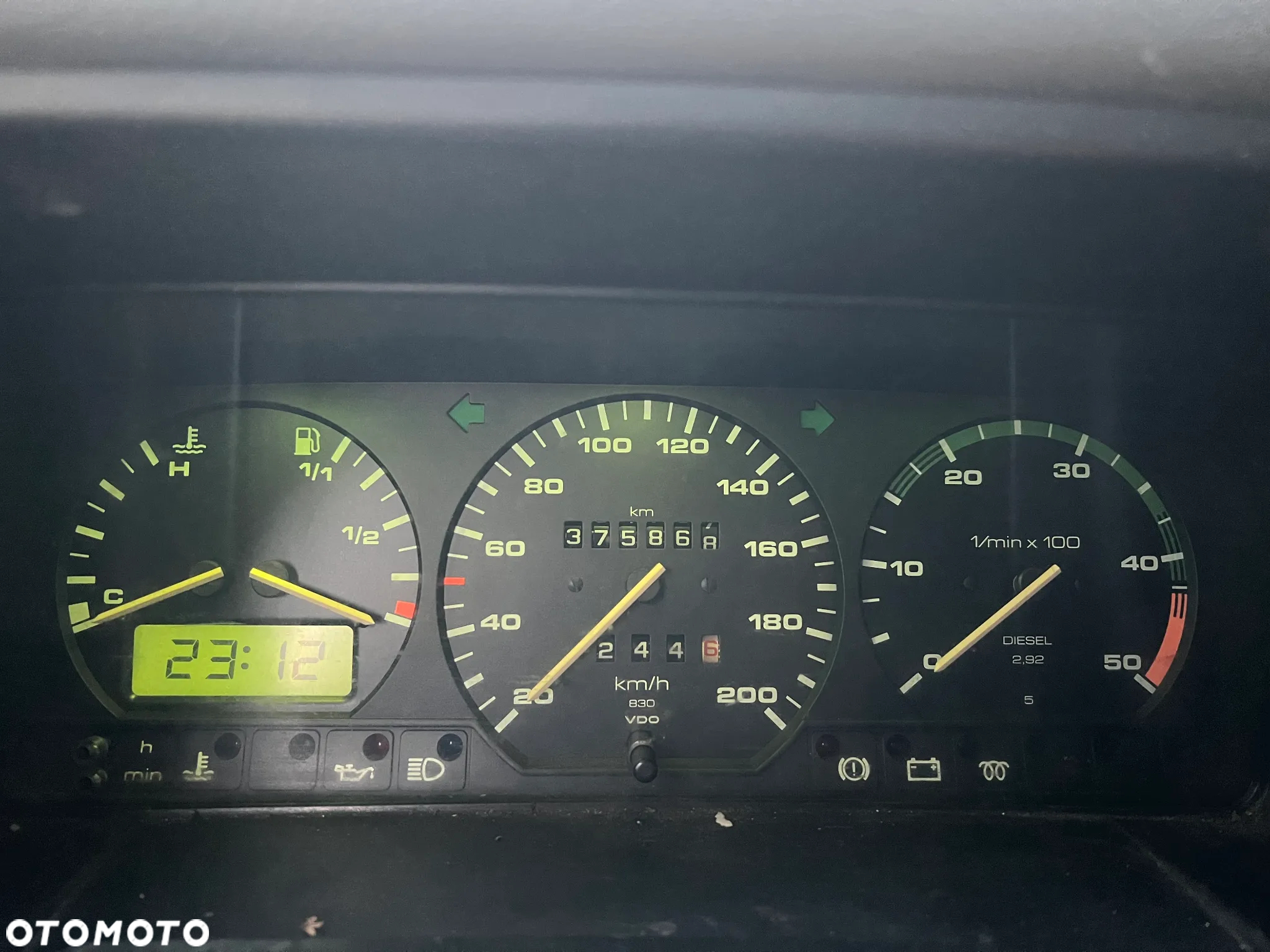 Volkswagen Caravelle - 5