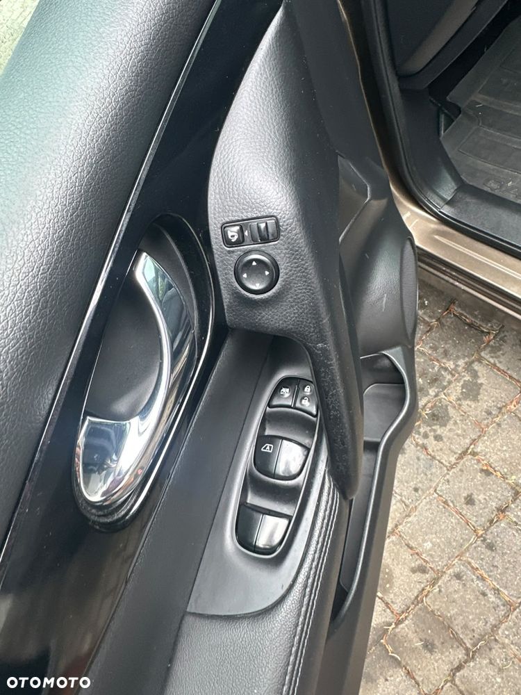 Nissan Qashqai 1.2 DIG-T Tekna - 12
