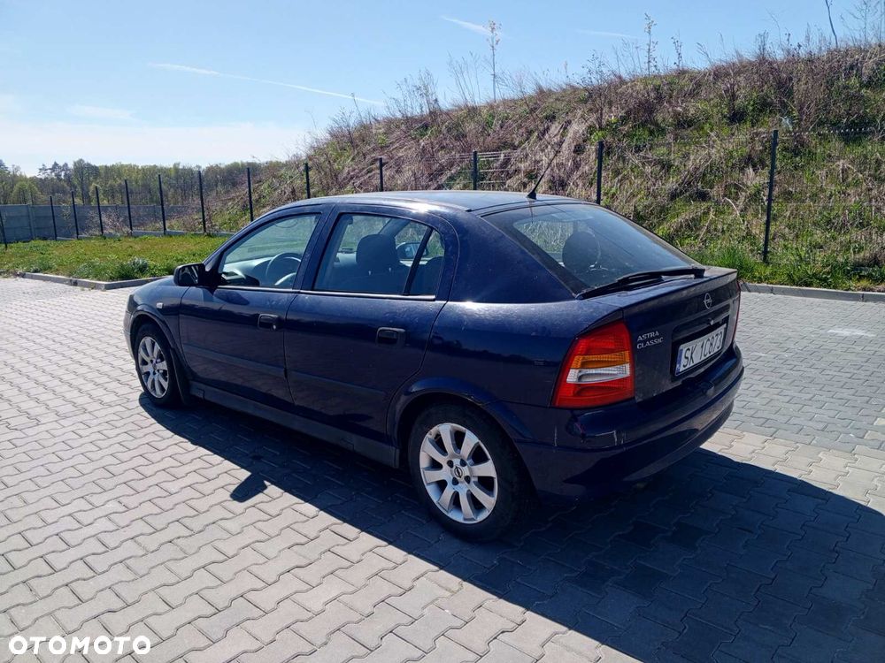 Opel Astra - 2