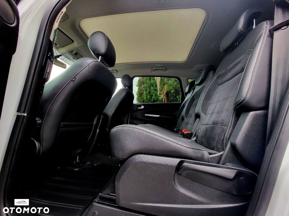 Ford S-Max - 19