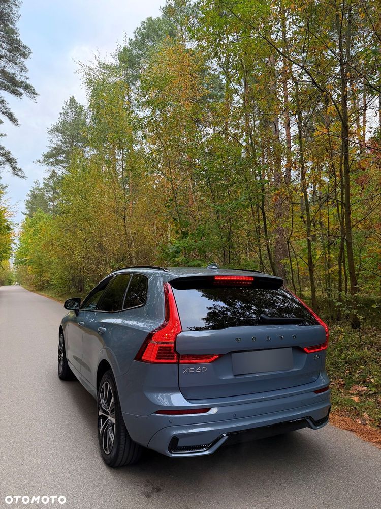 Volvo XC 60 B5 B AWD Ultimate Dark - 35