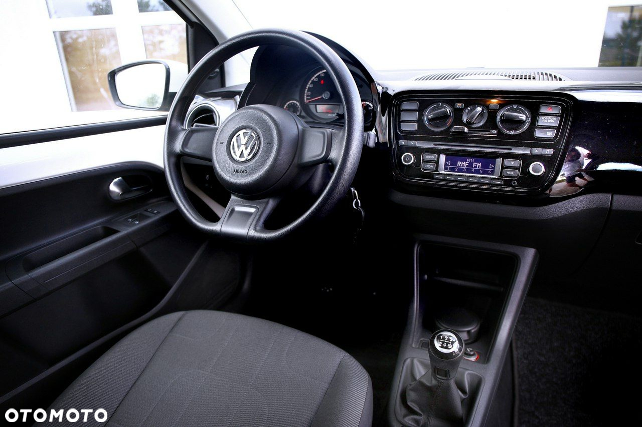 Volkswagen up! 1.0 street - 11