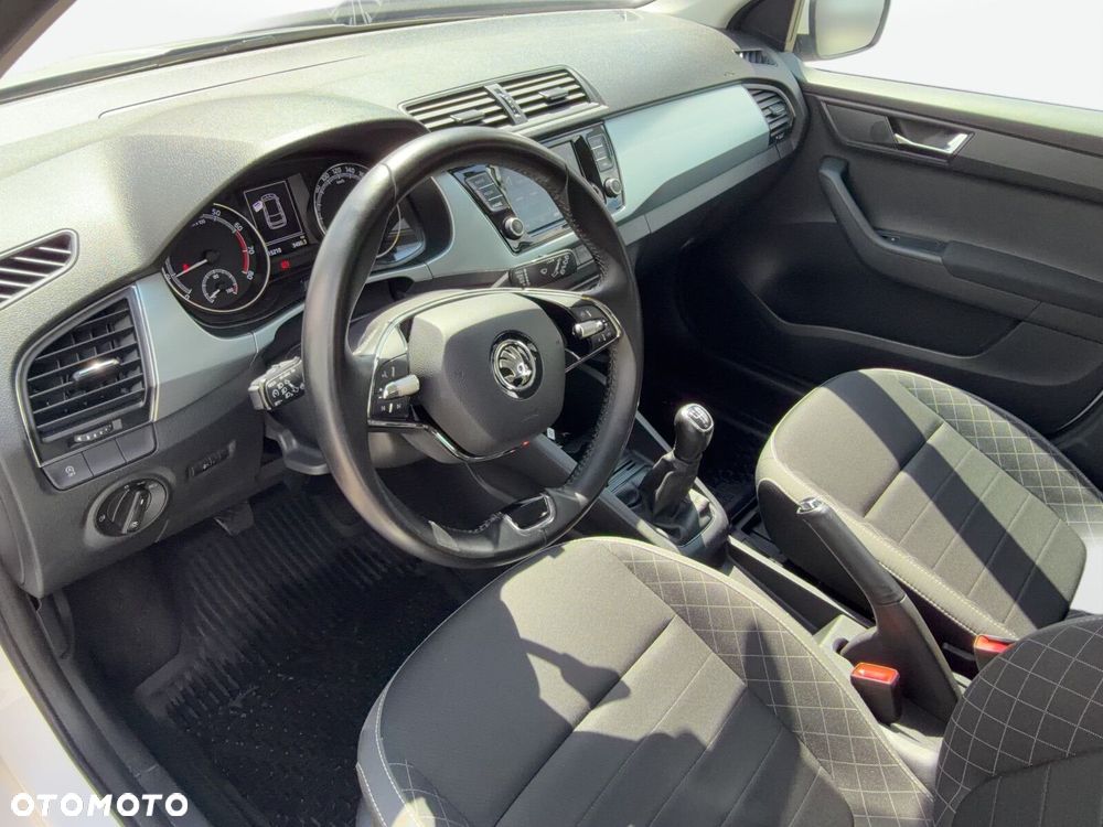 Skoda Fabia - 10