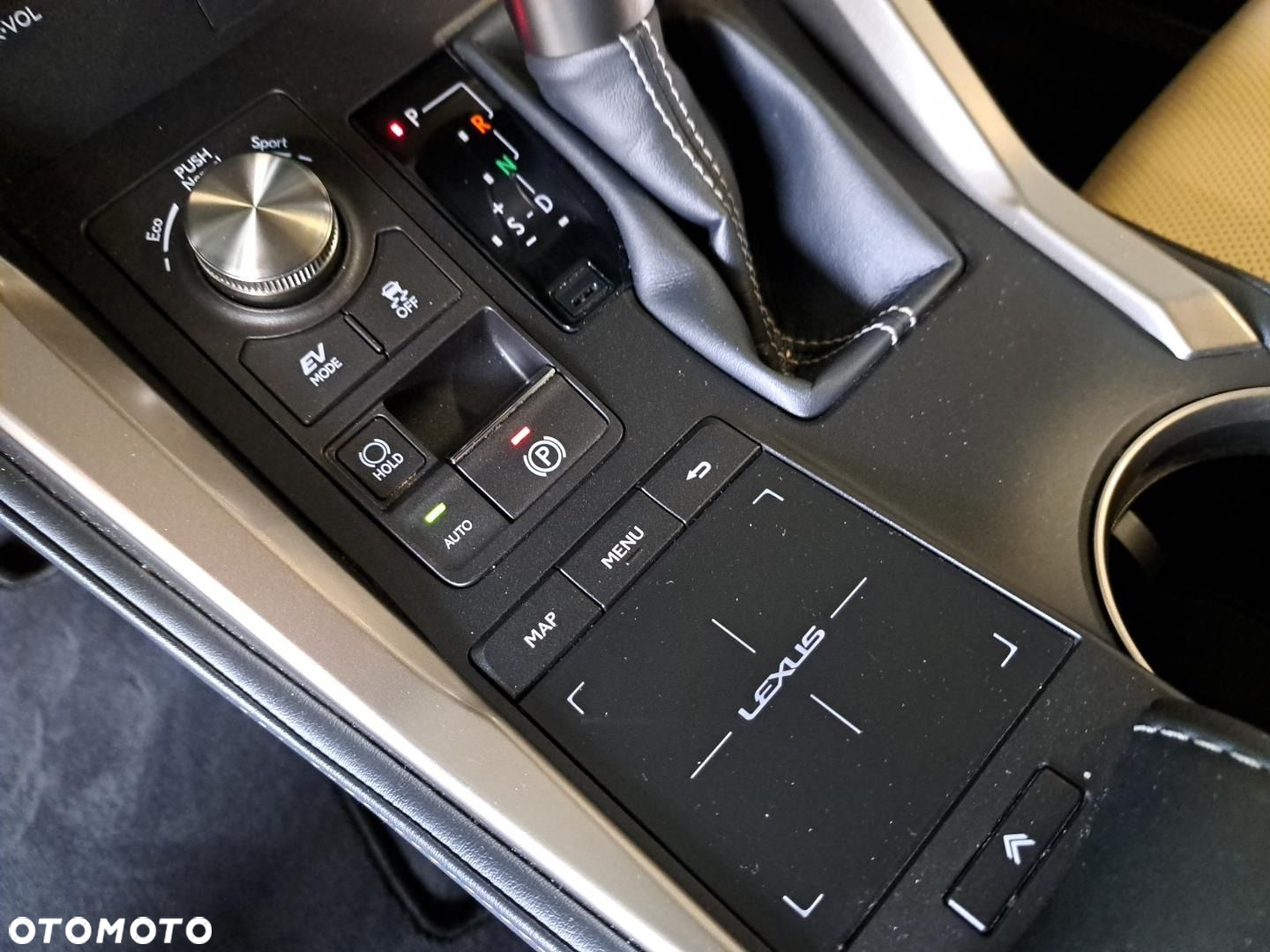 Lexus NX - 26