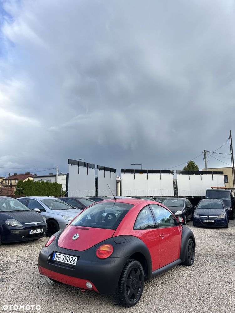 Volkswagen New Beetle - 4