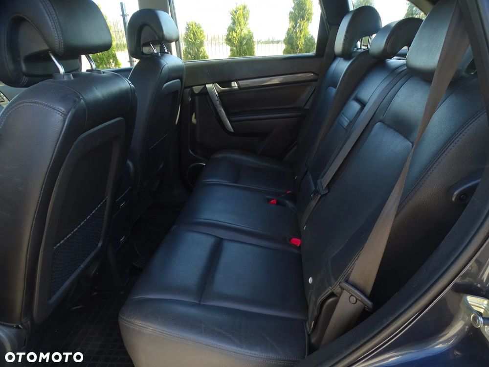 Chevrolet Captiva 2.0 d LT high (deu) - 36