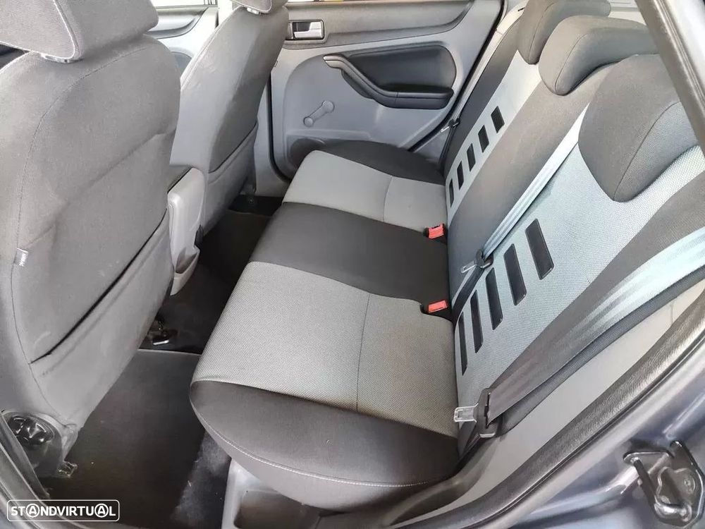 Ford Focus 1.6 TDCi Trend - 12