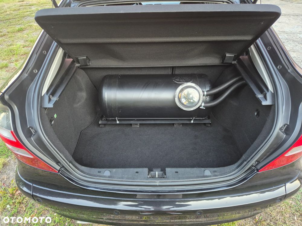 Mercedes-Benz Klasa C 230 Sportcoupe 7-G-TRONIC - 9