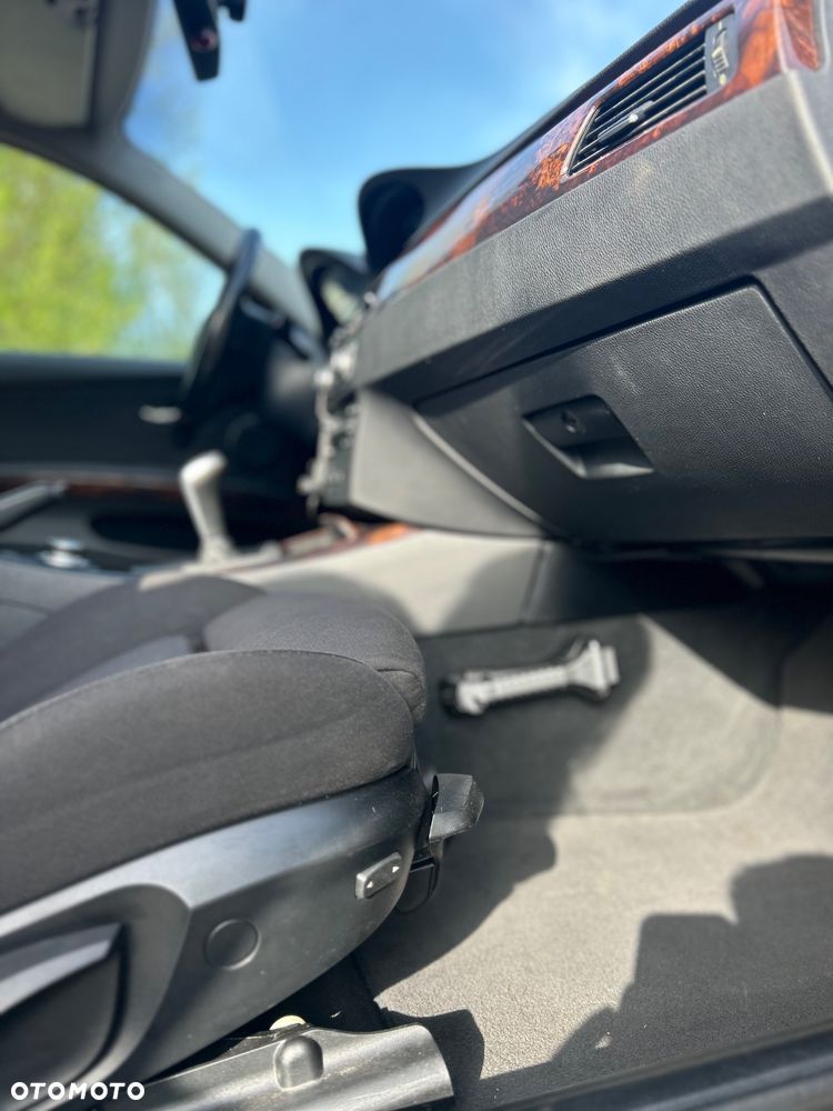 BMW Seria 3 318i - 18