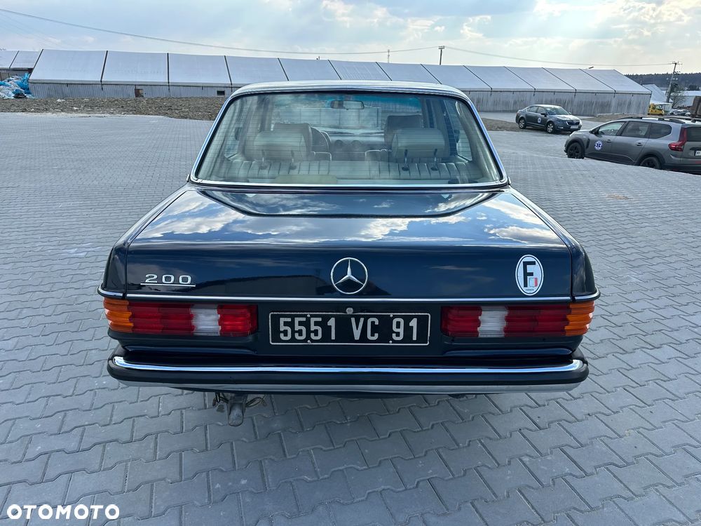 Mercedes-Benz W123 - 8