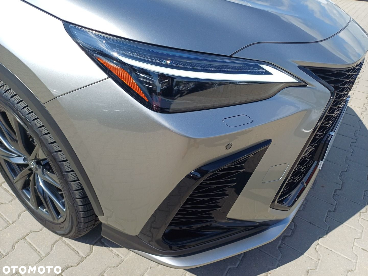 Lexus NX - 9