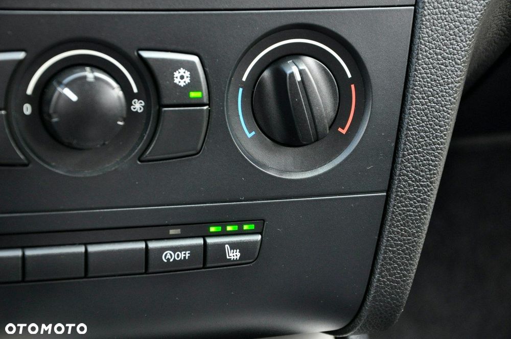 BMW Seria 1 - 32