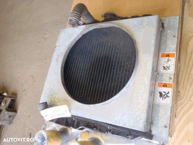 De vanzare radiator racire compatibil cu motor kubota d905 ult-010982 - 1