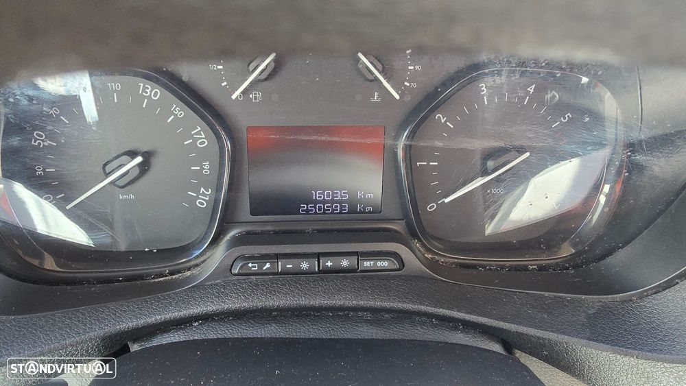 Toyota Proace 2.0 D-4D L1 - 18