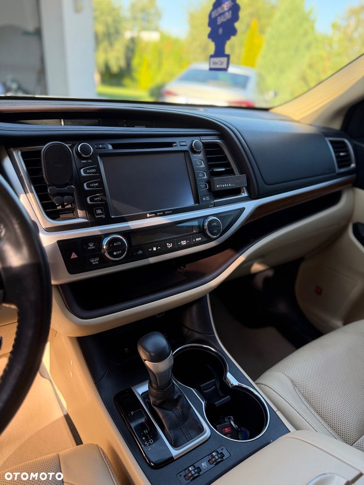 Toyota Highlander - 21