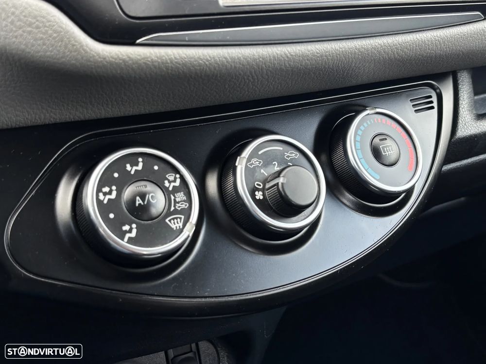 Toyota Yaris 1.4 D-4D Comfort+P.Style - 28