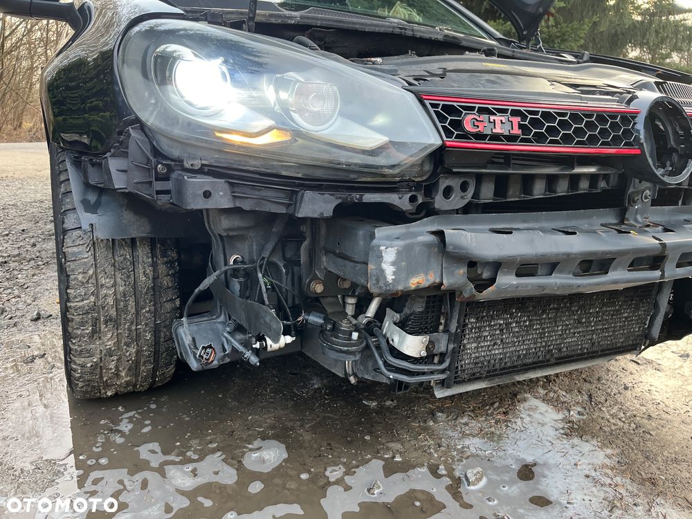 Volkswagen Golf - 24