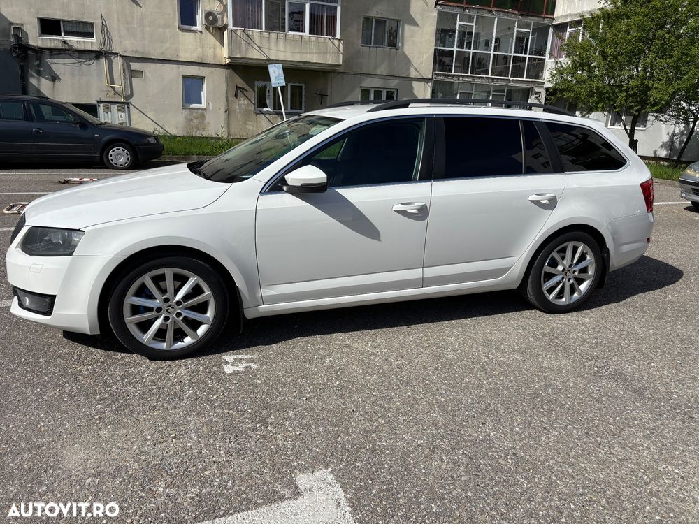 Skoda Octavia 2.0 TDI STYLE DSG - 4