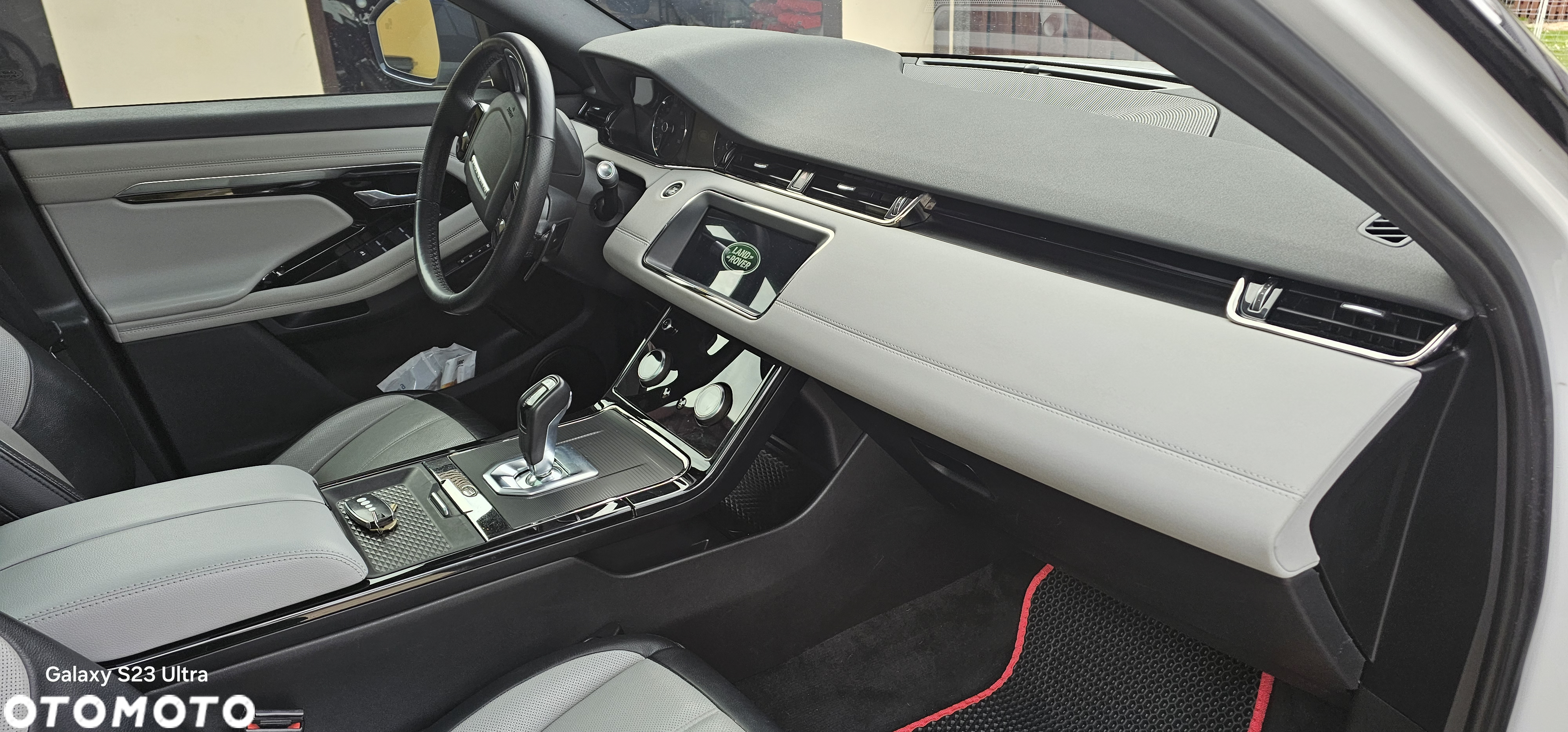 Land Rover Range Rover Evoque P300 R-Dynamic - 20