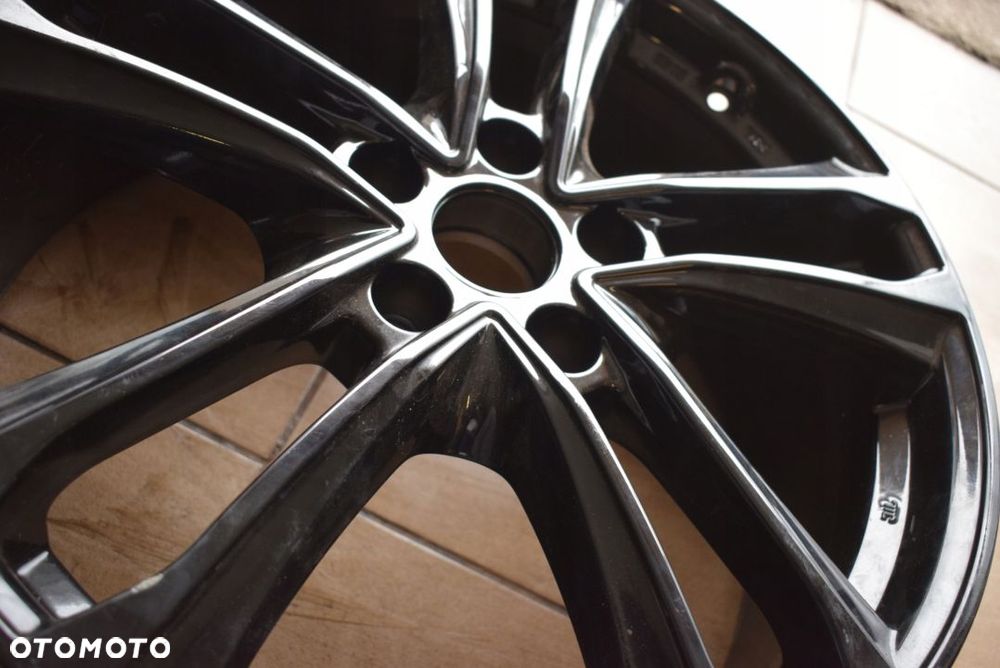 Hyundai Tucson 7,5Jx19 5x114,3 ET49,5 - 6