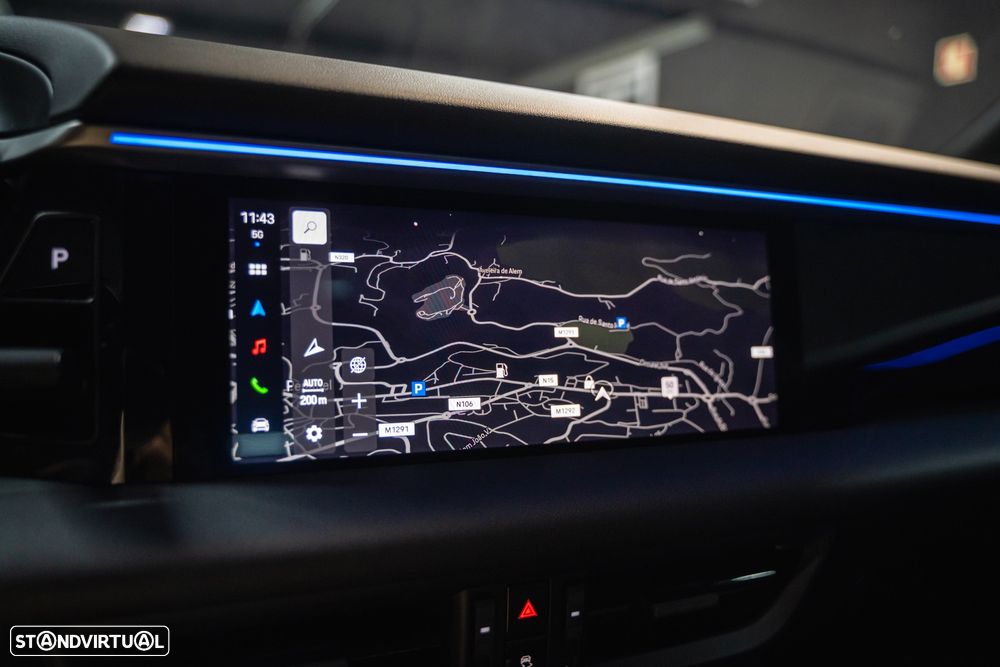 Porsche Macan Electric - 12