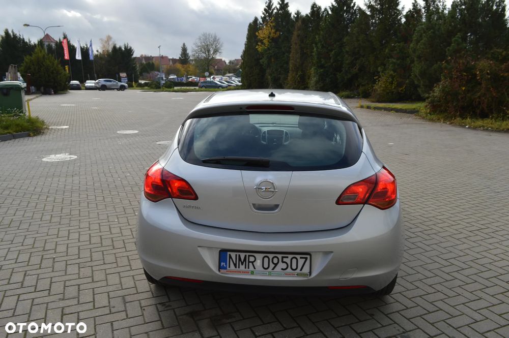 Opel Astra 1.6 - 7