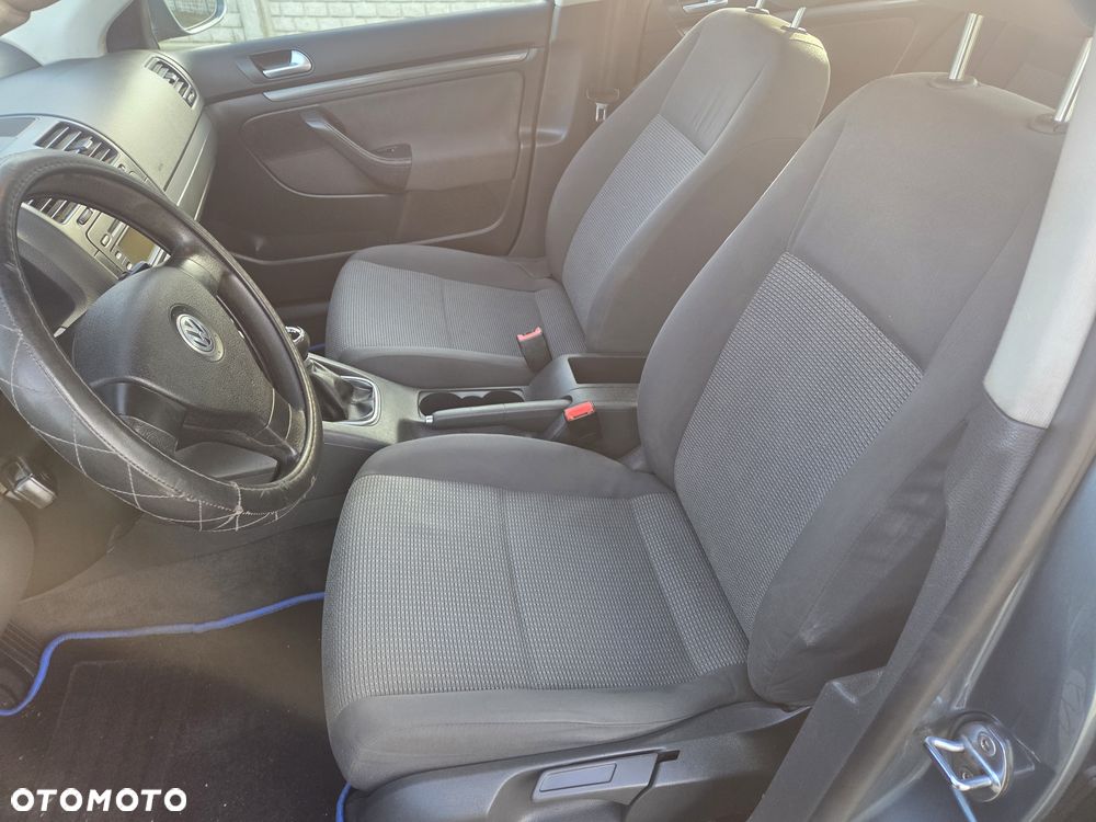 Volkswagen Jetta 1.6 Trendline - 12