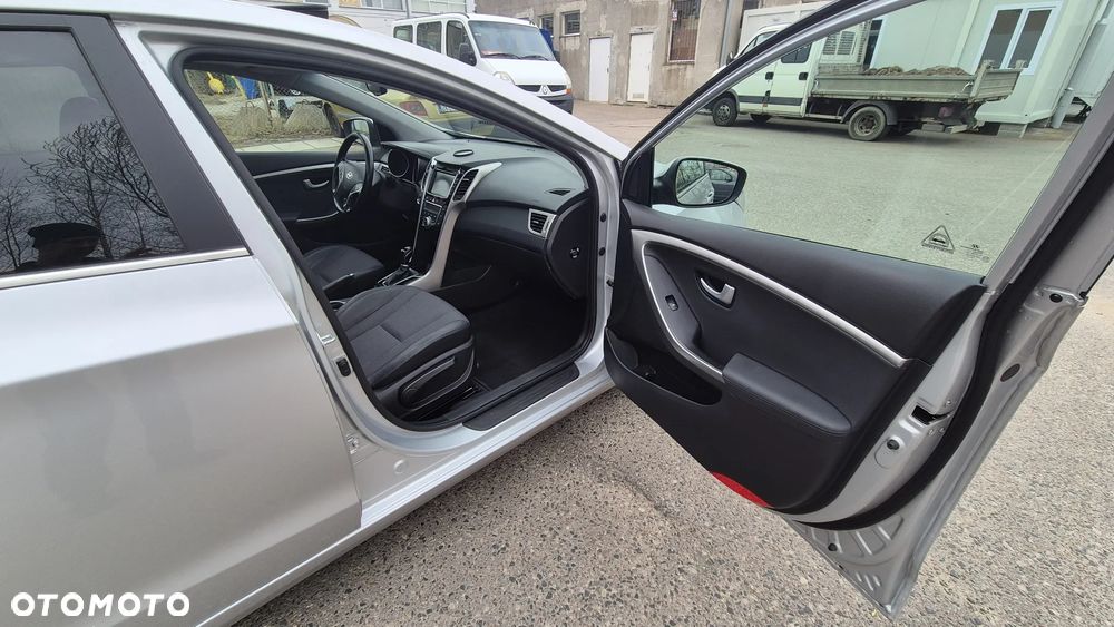 Hyundai i30 1.6 CRDI DCT Premium - 12
