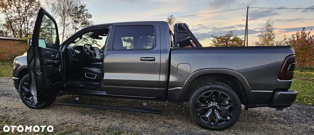 RAM 1500 Crew Cab Shortbed Laramie - 9