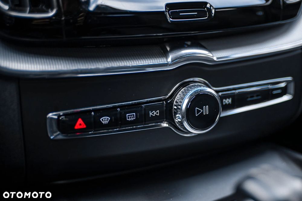 Volvo XC 60 B4 D AWD R-Design - 15