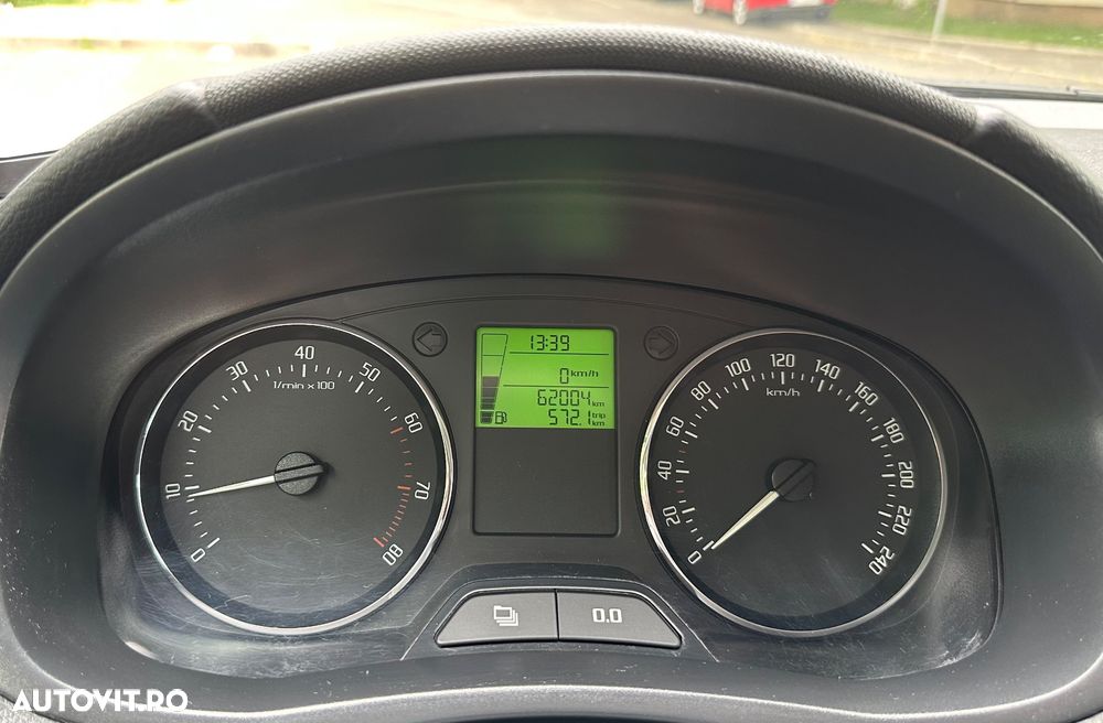 Skoda Fabia 1.2 HTP Elite - 2
