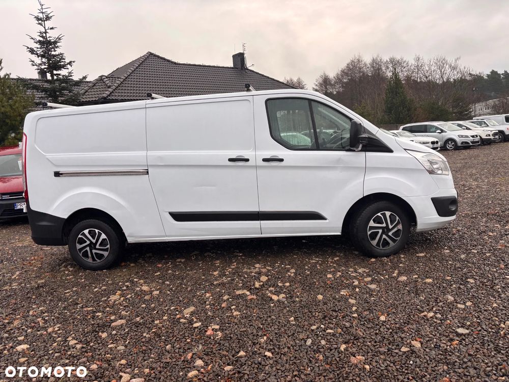 Ford TRANSIT CUSTOM - 3