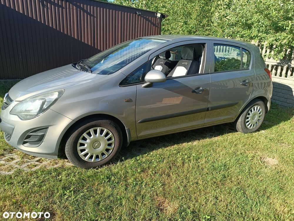 Opel Corsa 1.2 16V Edition / Active - 2