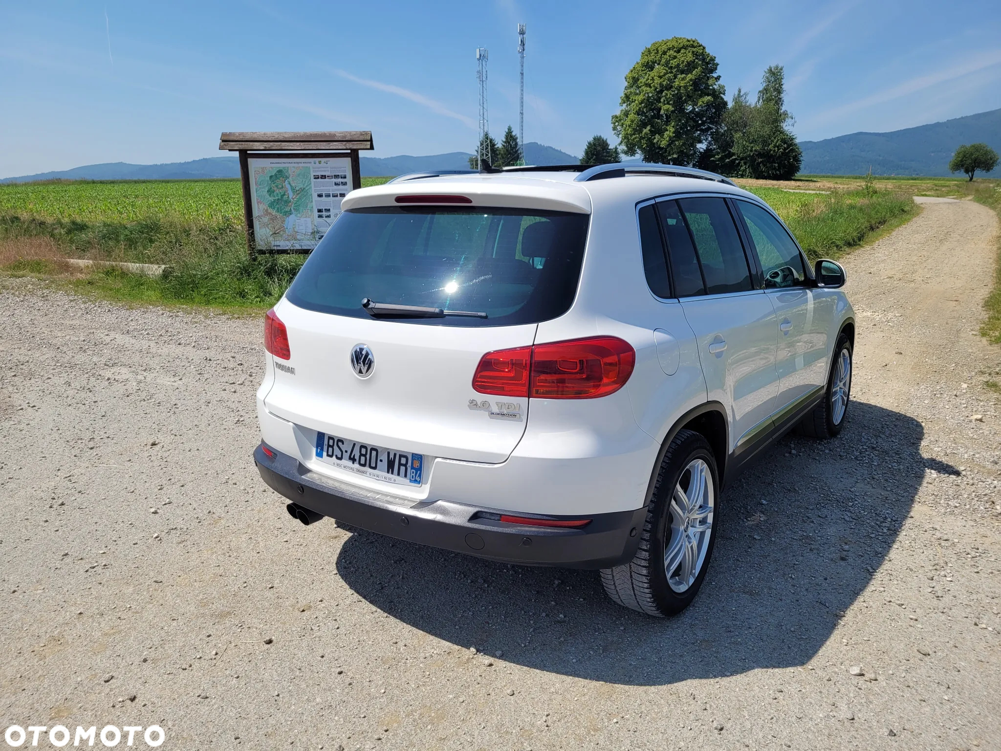Volkswagen Tiguan 2.0 TDI DPF BlueMotion Technology Exclusive - 13