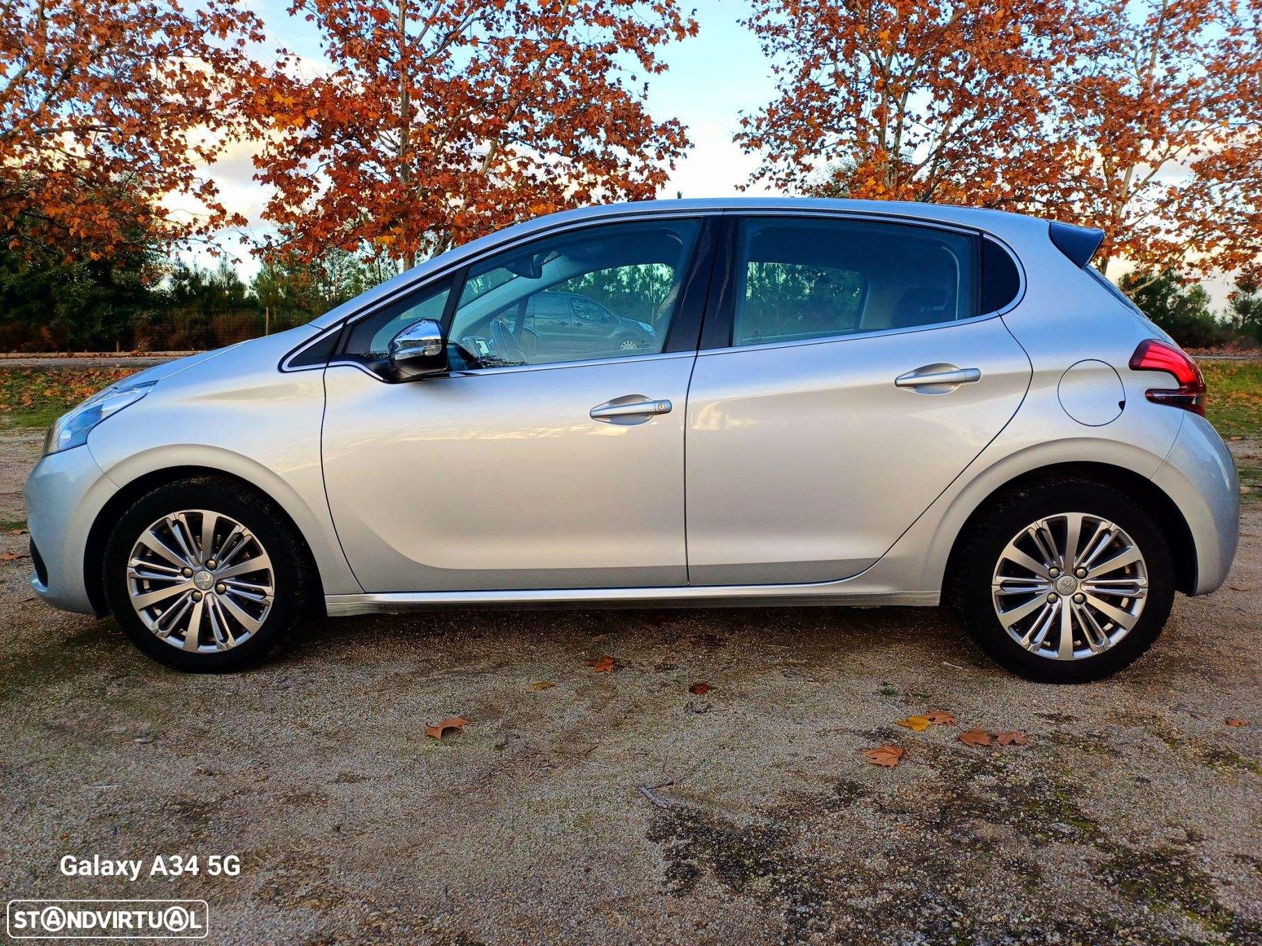 Peugeot 208 1.6 BlueHDi Style - 14